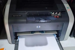 惠普(HP)1015 黑白激光打印机,A4,手动双面(二手)